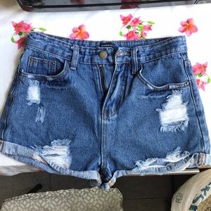 Brandy Melville Booty high waisted shorts